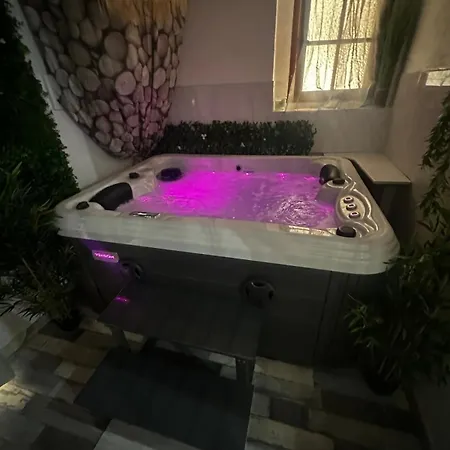 Maison Familiale A 2 Min A Pied De L'institut A Armand Calme Jeux Babyfoot Jacuzzi Proche *